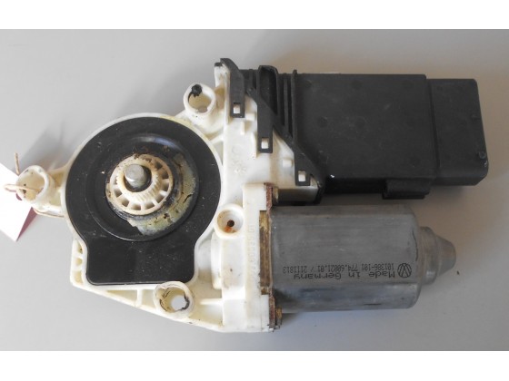 Motor Elevador Vidro Frente Direito Volkswagen Golf IV 2000 mev243